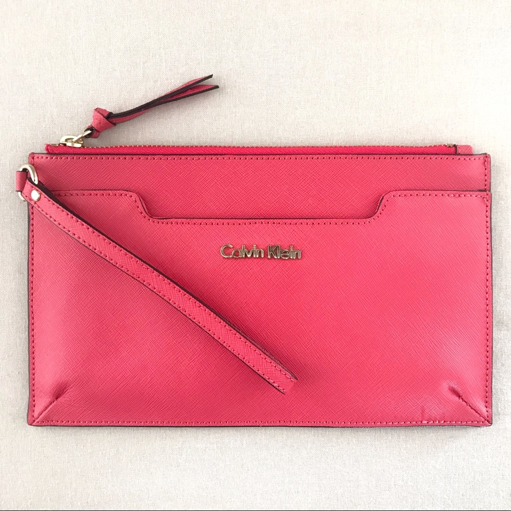 Calvin Klein crimson leather wristlet
